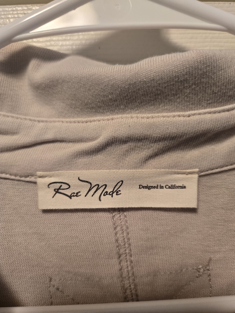 New Rae Mode Light Beige Polo Tee - Relaxed Fit Size M - Picture 2 of 3